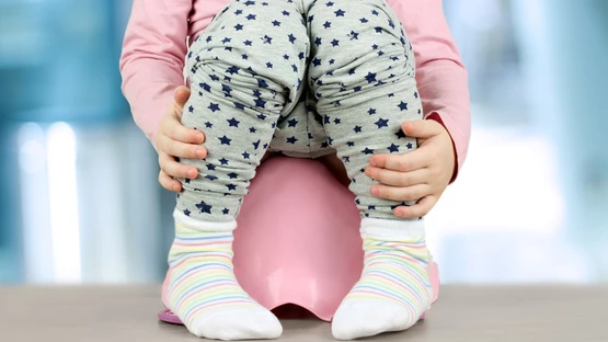 El significado de los diferentes colores de la popó en bebés